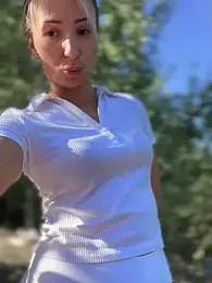 LetsFunKARINA webcam stripchat model stream image