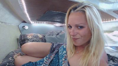Doucelouve9 webcam model stream image