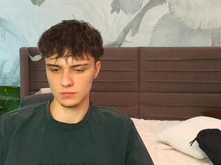 Eryk Adams webcam model stream image