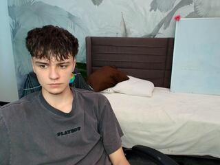 Eryk Adams webcam flirt4free model stream image