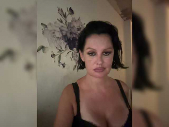 RoyalBreasts webcam bongacams model stream image