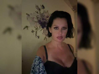 RoyalBreasts webcam model stream image