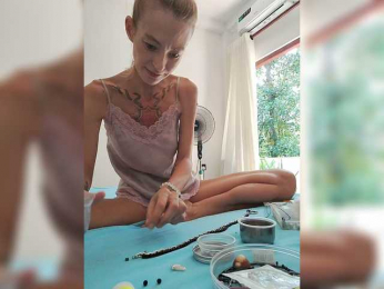 LylyaSurvived webcam model stream image