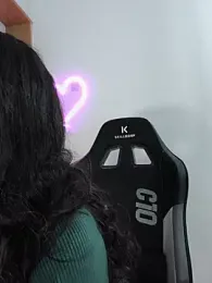 Naughty-Jessie webcam model stream image