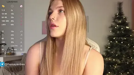 Maya_Rave webcam model stream image