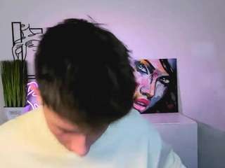 leo-valor webcam model stream image