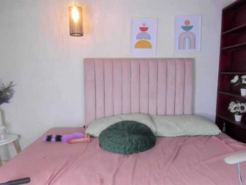 zayna-lux webcam model stream image