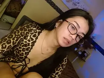 EnviousMaddie webcam model stream image