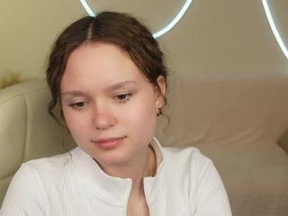 Clover Blacknall webcam flirt4free model stream image