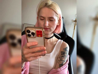 Asya_ webcam model stream image