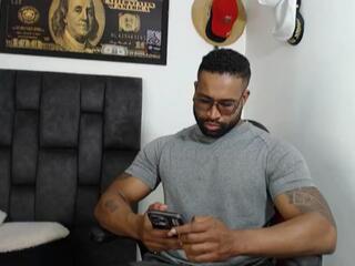 Blade Strong webcam flirt4free model stream image