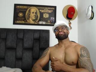 Blade Strong webcam model stream image