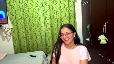 DollyGlavan webcam model stream image