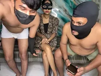 Sassywildcouple_ webcam model stream image