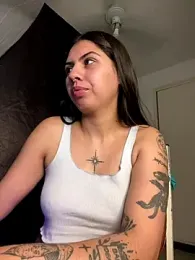 Argentiiniita webcam model stream image