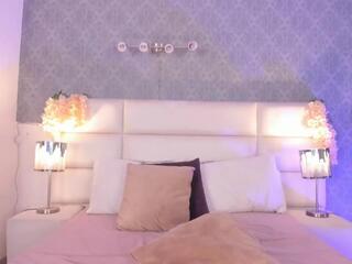 Mia Decker webcam model stream image