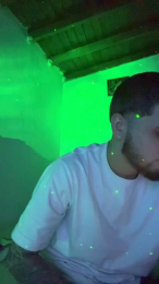 MatteoCross webcam model stream image