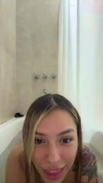 valencampx webcam cam4 model stream image