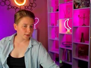 baby-joy webcam camsoda model stream image