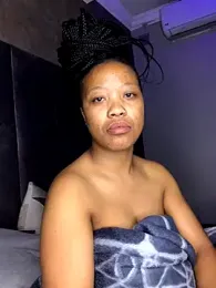 Doja_Peach webcam model stream image