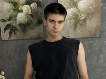 LeonardoCross webcam livejasmin model stream image