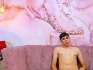 sweetguuy webcam camsoda model stream image