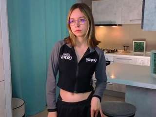 alorianna webcam model stream image