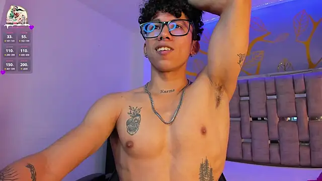 AkazaBoy_ webcam model stream image