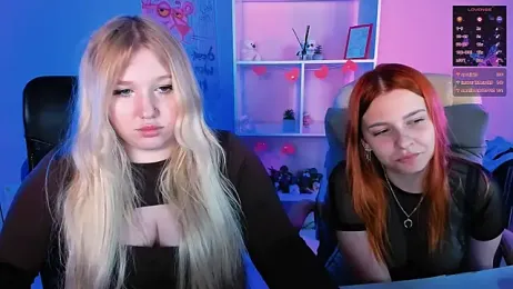 juli_kisss webcam model stream image