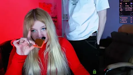 juli_kisss webcam model stream image