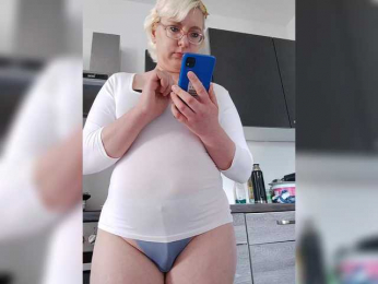 Vika211 webcam model stream image
