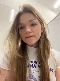 StreetSquirt webcam model stream image