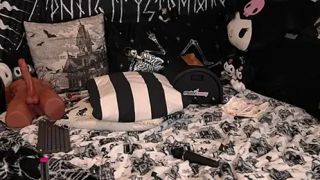 EVILYN webcam model stream image