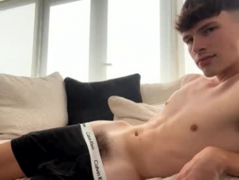 lewisboothyy webcam chaturbate model stream image