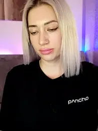 Gina-Lumara webcam stripchat model stream image