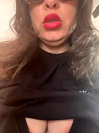 laarti webcam model stream image