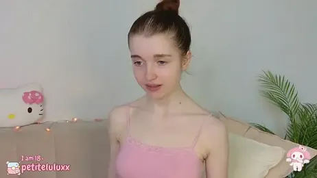 petiteluluxx webcam stripchat model stream image