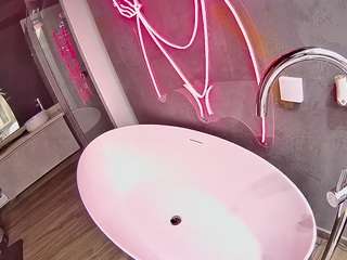 voyeurcam-casa-salsa-bathtub-pov webcam model stream image