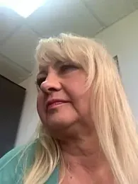 xStepMommyx webcam model stream image