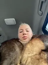 NewLale webcam model stream image