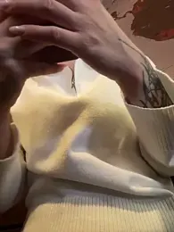 NewLale webcam model stream image