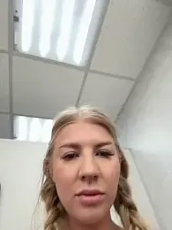 NewLale webcam model stream image
