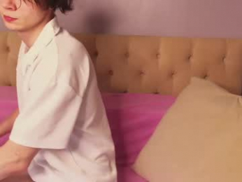 hugebangins_ webcam model stream image