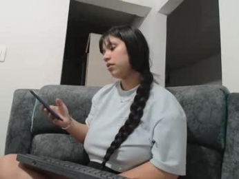 saraandthomas webcam model stream image
