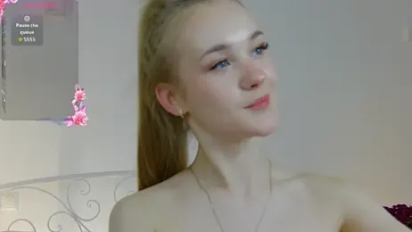 KumiKruz webcam model stream image