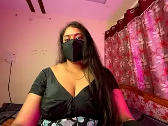 LouleyRanii webcam model stream image