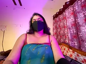 LouleyRanii webcam model stream image