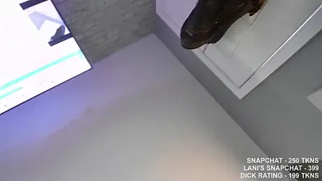 raynareign webcam model stream image