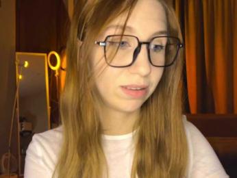 TastyVinni webcam model stream image