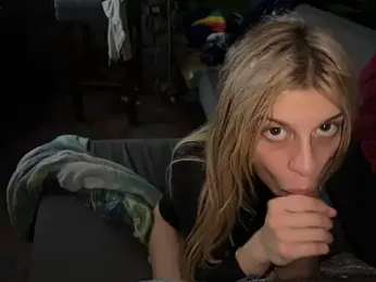TeenSlut webcam model stream image